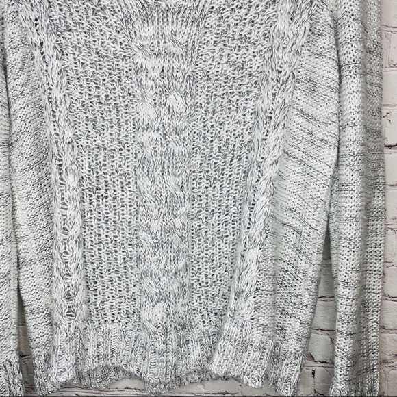 Westport Women’s Knitted Sweater Gray and White XL - Picture 3 of 10